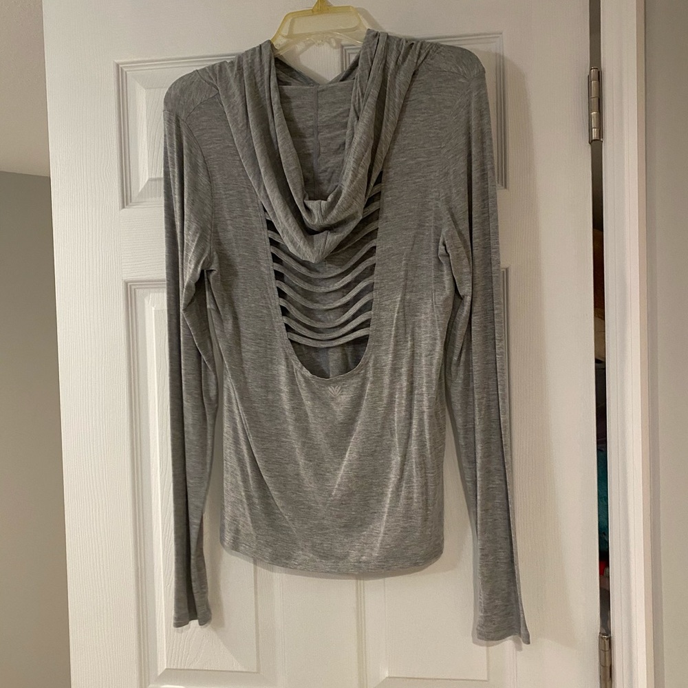 Forever 21 gray hoodie w/ back cutouts M